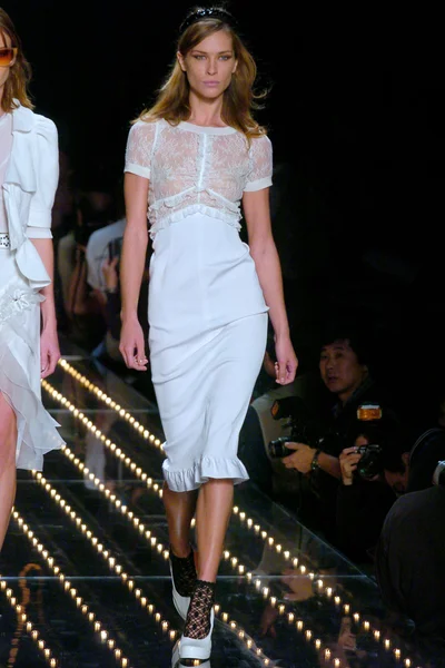 Look 4